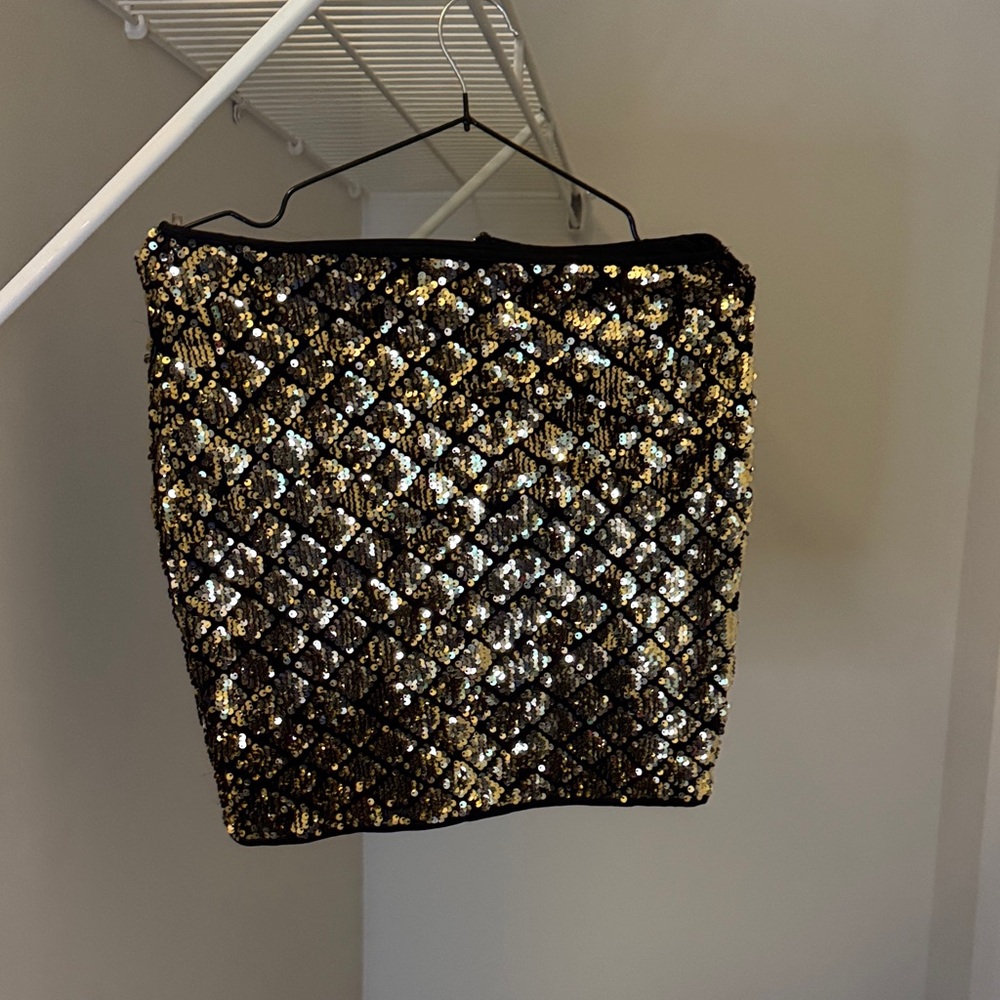Windsor Black and Gold Sequin Mini Skirt